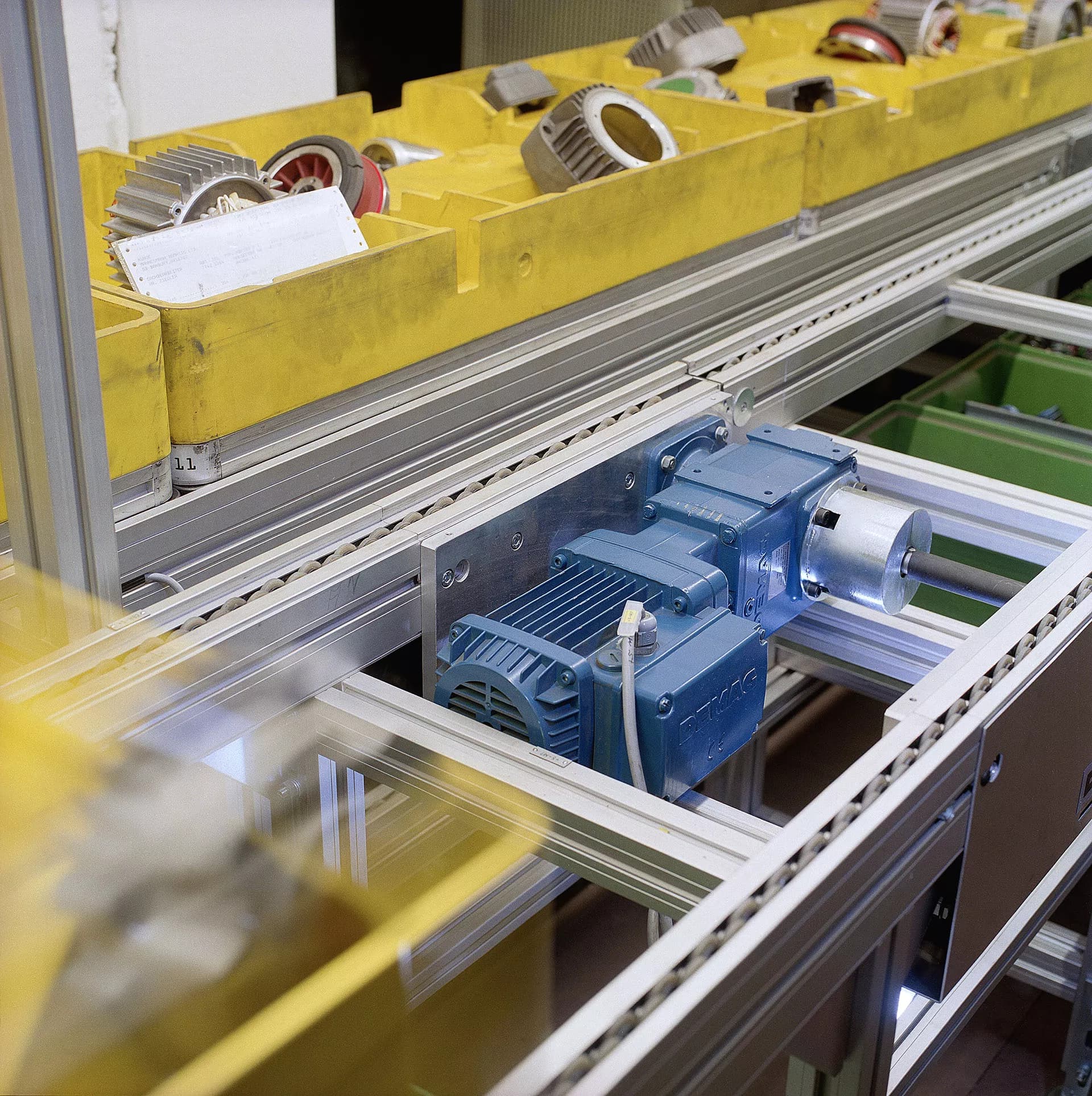 Angular geared motors